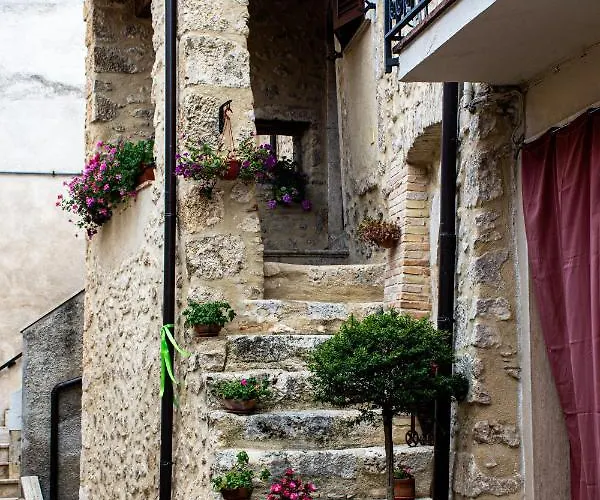 Le Scalette * Castelvecchio Subequo